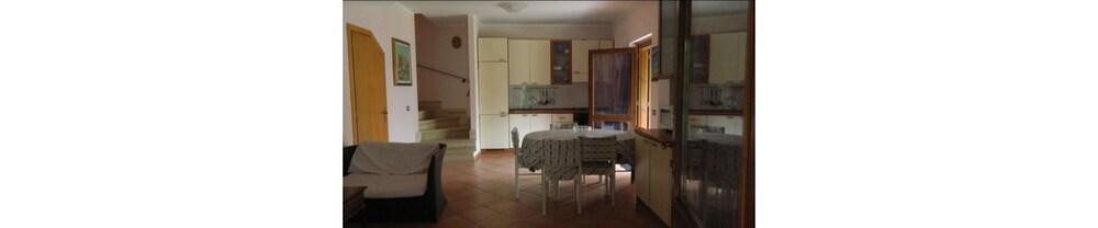 Club Valtur Porto Ada Hotel Пицо Екстериор снимка